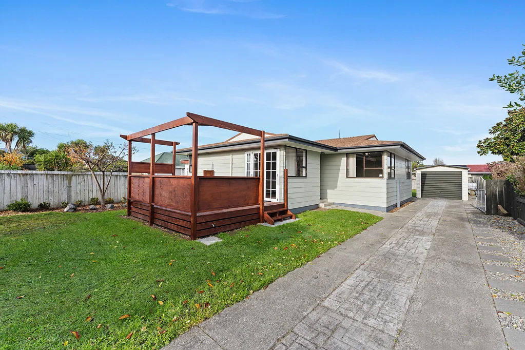 Otaki 3બેડરૂમ TIDY, SUNNY, CENTRAL!