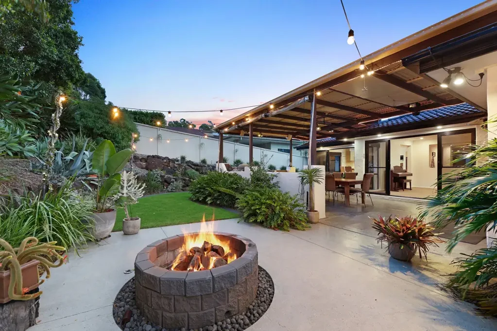 11 Petworth Court, Arundel, QLD 4214