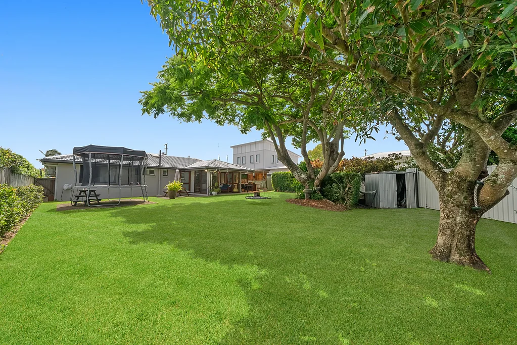 145 Townson Avenue, Palm Beach, QLD 4221