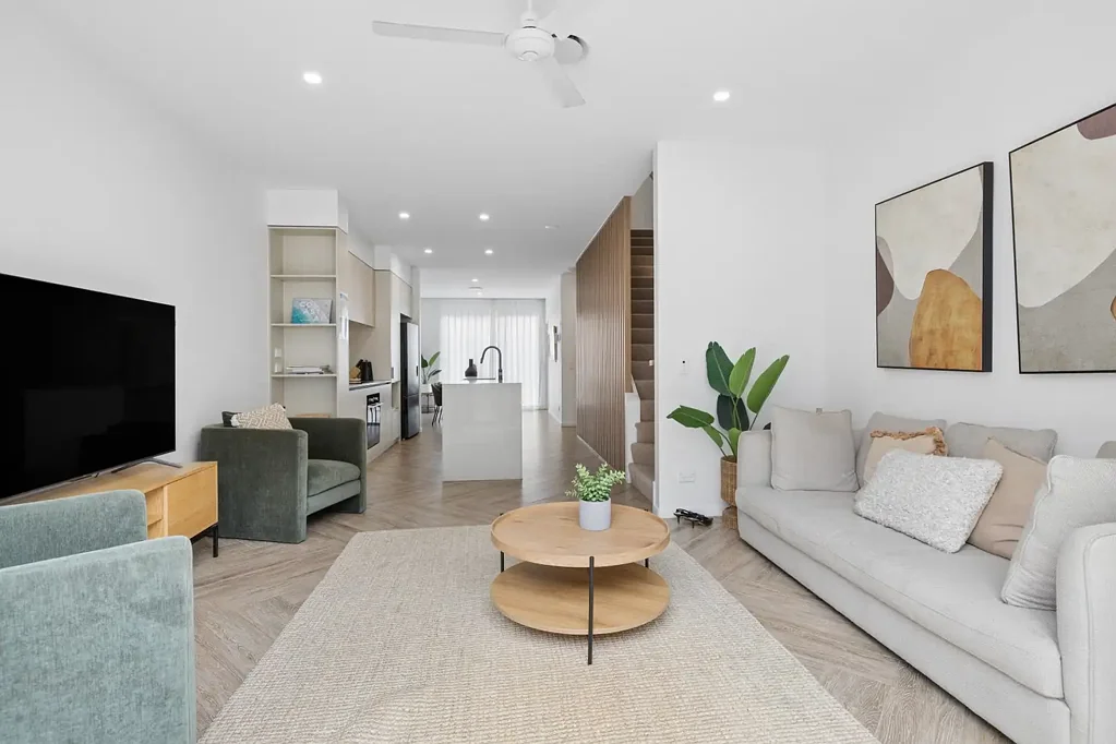 Hope Island 3 Slaapkamer PRICE REDUCED - Luxury Terrace Living with Private Lift in Hope Island Resort  Offers Over $1,195,000
