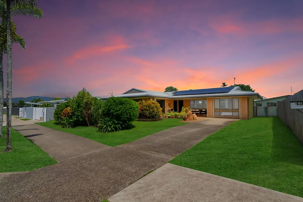 43 Lavender Street, Mooroobool, QLD 4870