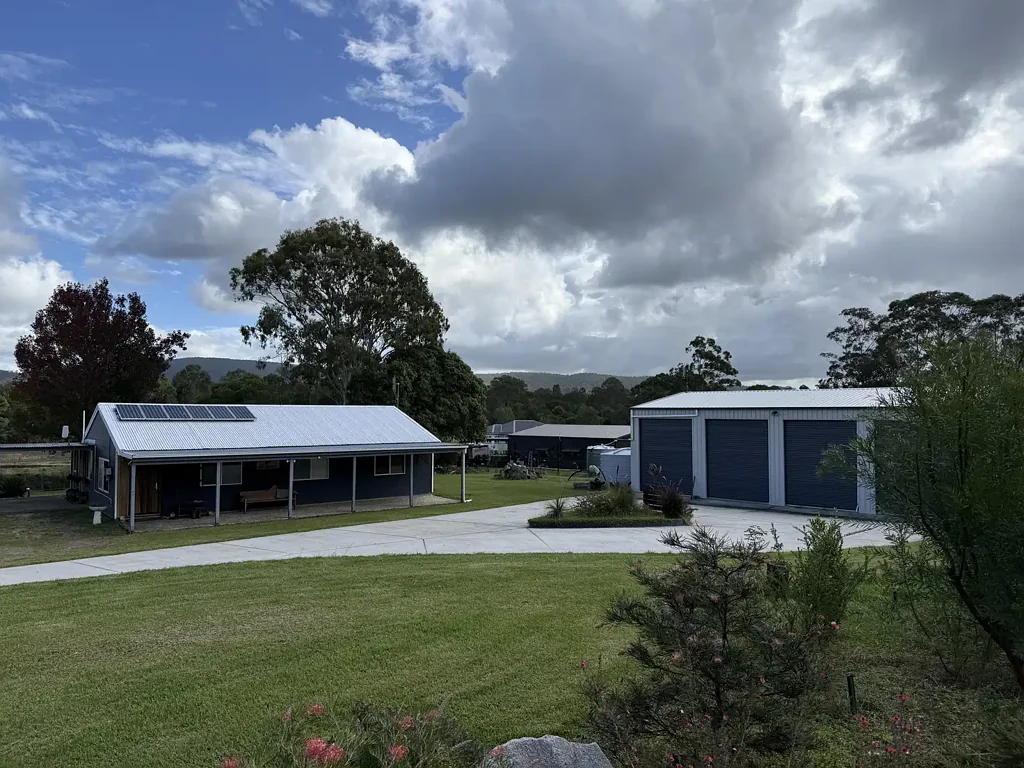 Woodford 4房 5英亩全围栏土地 私人水坝 独立工作室 巨大车棚 质朴小屋 宁静庄园生活 Escape to Your Perfect Country Retreat