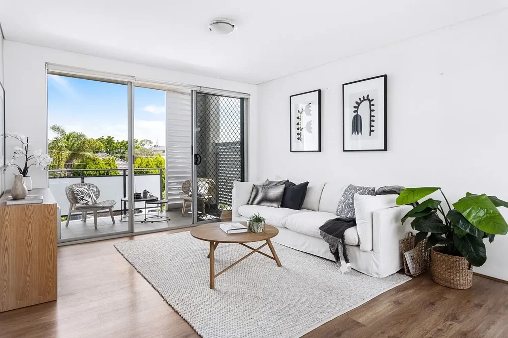 !Entry via St Georges Road! - Prime Bexley Location