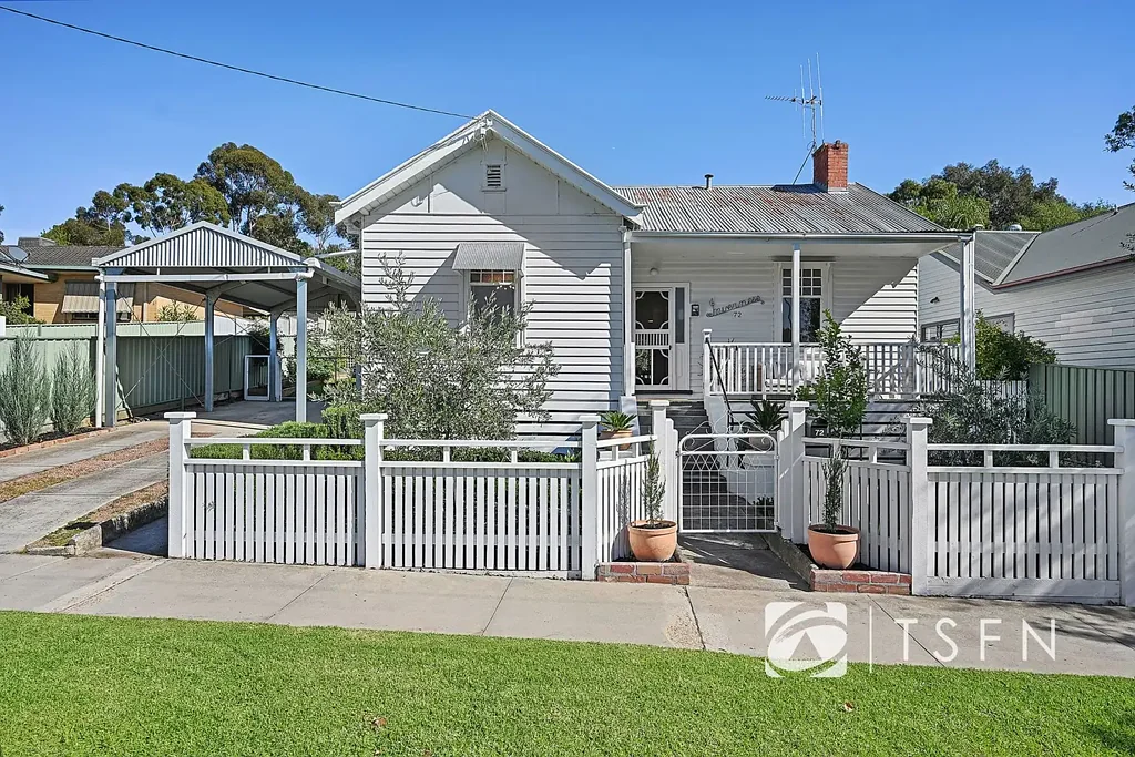 Spring Gully 4침실 Charming Renovated Victorian in Sought-After Spring Gully Setting