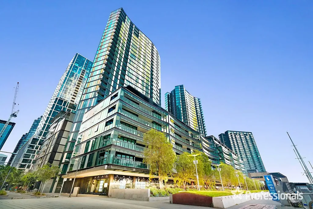 10E/8 Waterside Place, Docklands, VIC 3008