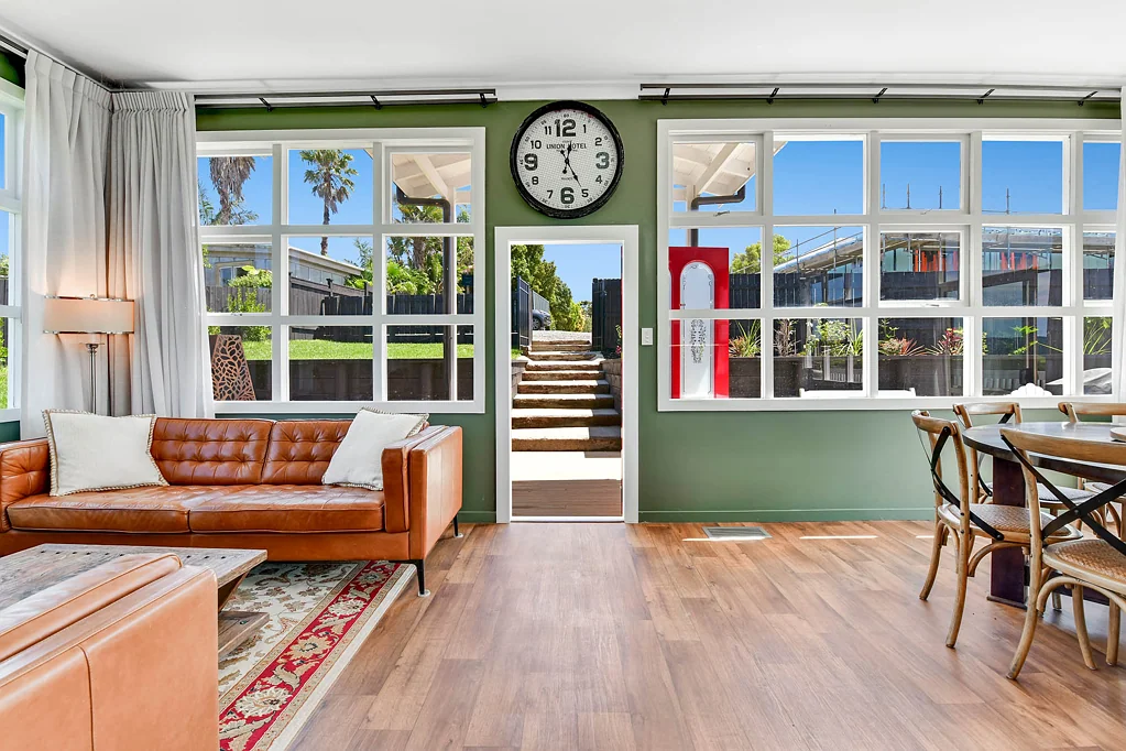 Helensville 4ਬੈੱਡਰੂਮ Tastefully Renovated 4 Bedroom Home