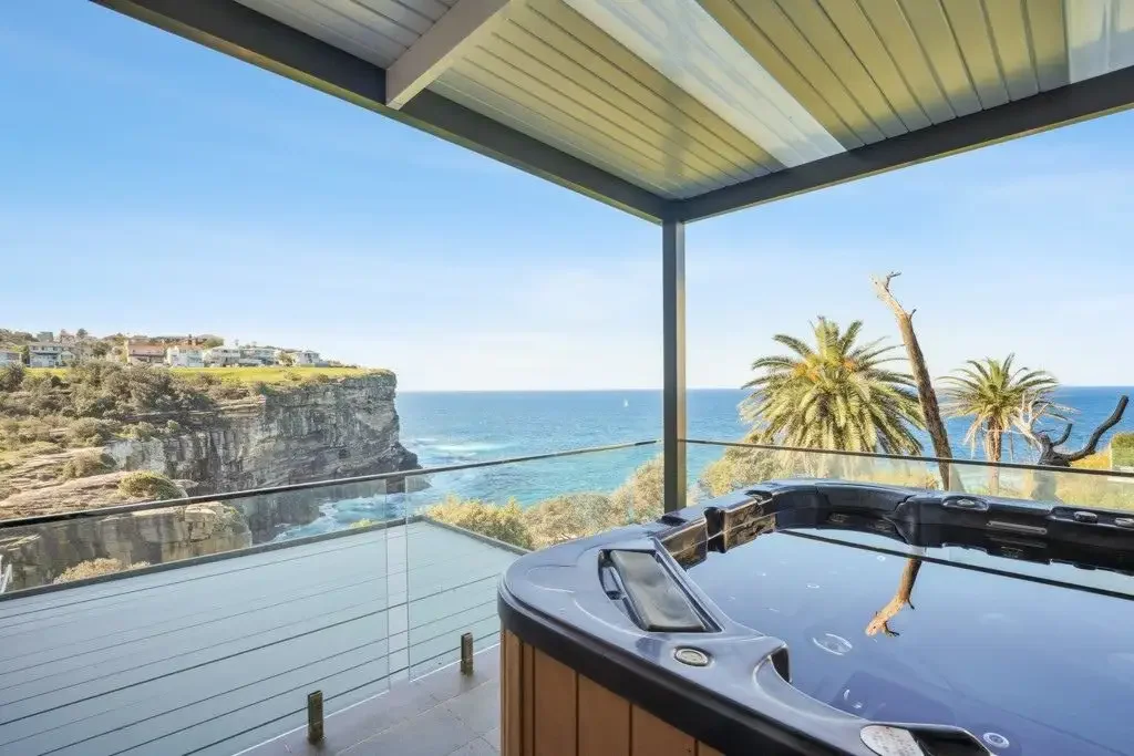 Breathtaking Ocean Views from Sun-Drenched North-Facing Vaucluse Apartment
