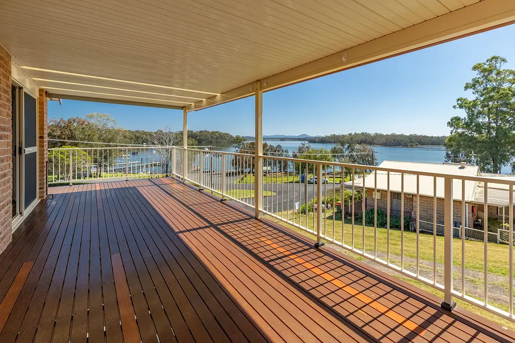 Coomba Park 3 Slaapkamer Charming lakeside home with sweeping views