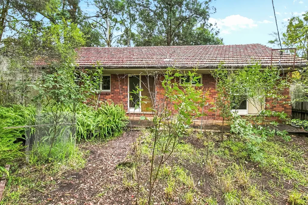 Pennant Hills 3Habitaciones Build Your Dream on Approximately 866.3sqm: Unrivalled Location of Ease, Schools & Community