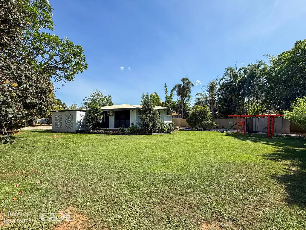 Katherine 3Moenga 10 Campbell Terrace - Convenient Modern Living on a Corner Block