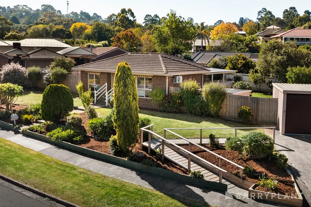 70 Landscape Drive, Mooroolbark, VIC 3138