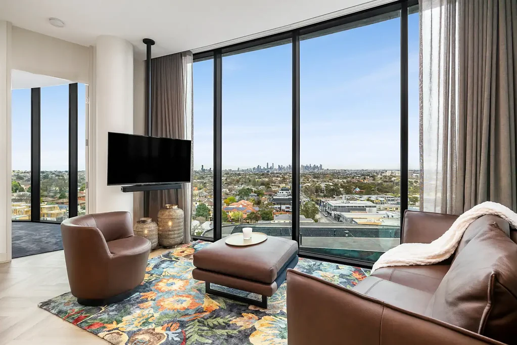 Hawthorn East 2Kwarto Stunning Home in the Sky Finished in an Impeccable Five Star Standard