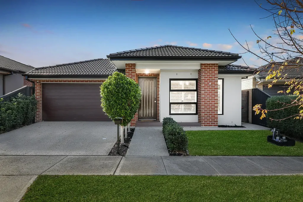 33 Wardan Avenue, Greenvale, VIC 3059