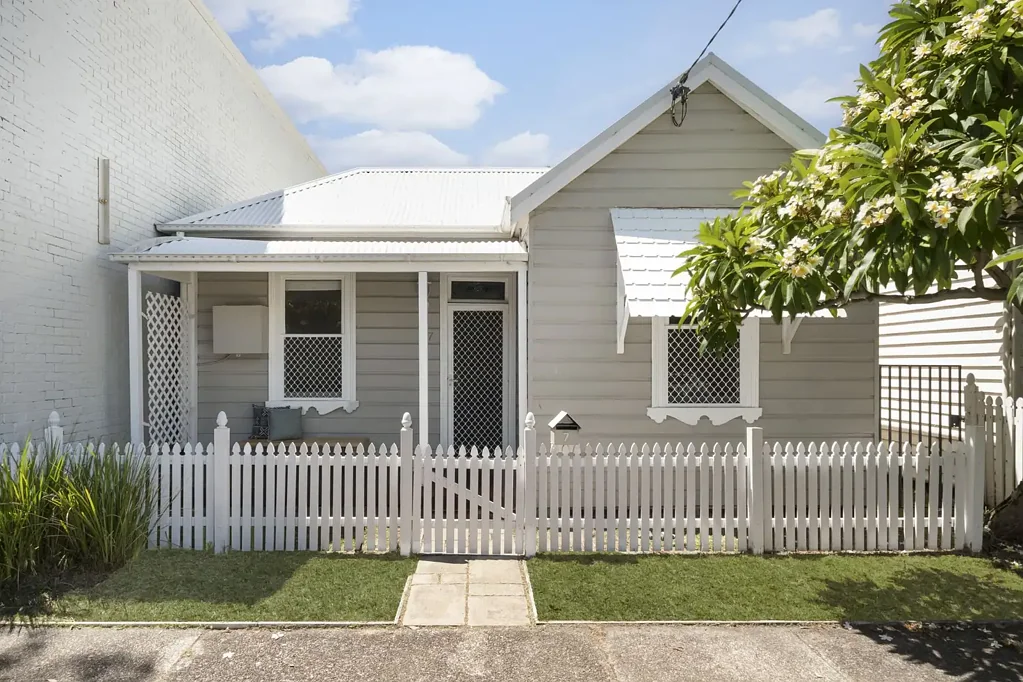 7 Devon Street, Hamilton, NSW 2303