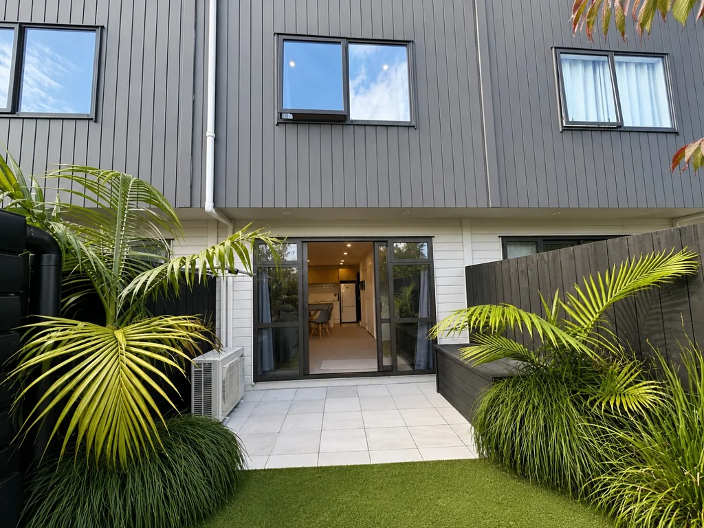Modern 2-Bedroom - Furnished or Unfurnished - You Choose