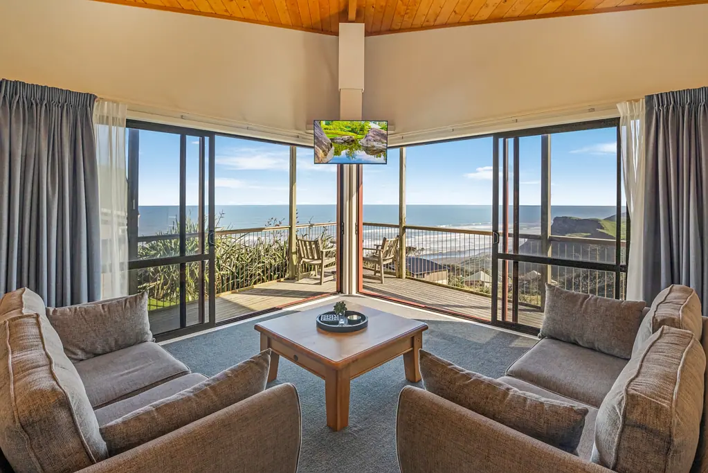 Waiuku 2 Bedroom Coastal paradise without the price