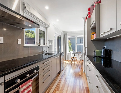 11 & 11A Quibray Place, Botany Downs, Manukau City, 6 ਕਮਰੇ, 3 ਬਾਥਰੂਮ, Home & Income