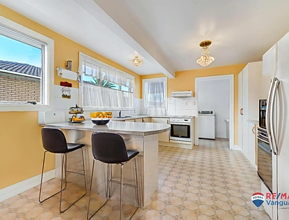 10 Tabitha Crescent, Henderson, Waitakere City, 6 Bedrooms, 2 Bathrooms, House