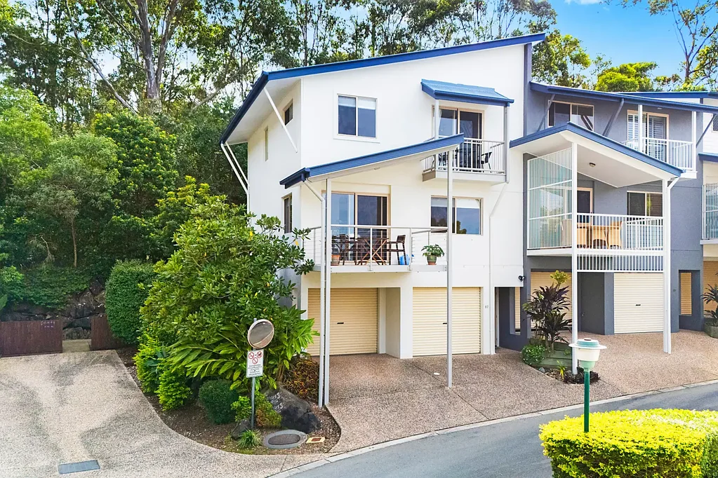 Mooloolaba 3Phòng ngủ Home sized townhouse in ever popular Emerald Springs