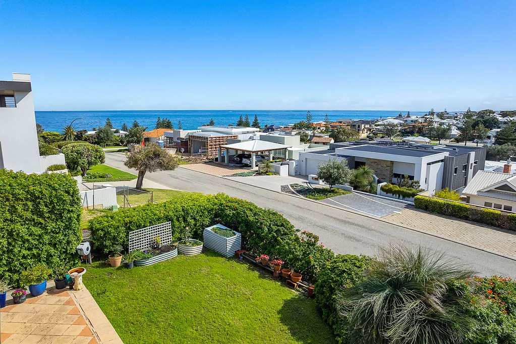 36 King Albert Road, Trigg, WA 6029