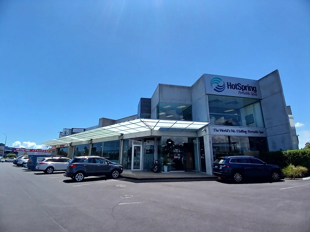 Flat Bush Versatile office with meeting rooms & breakout