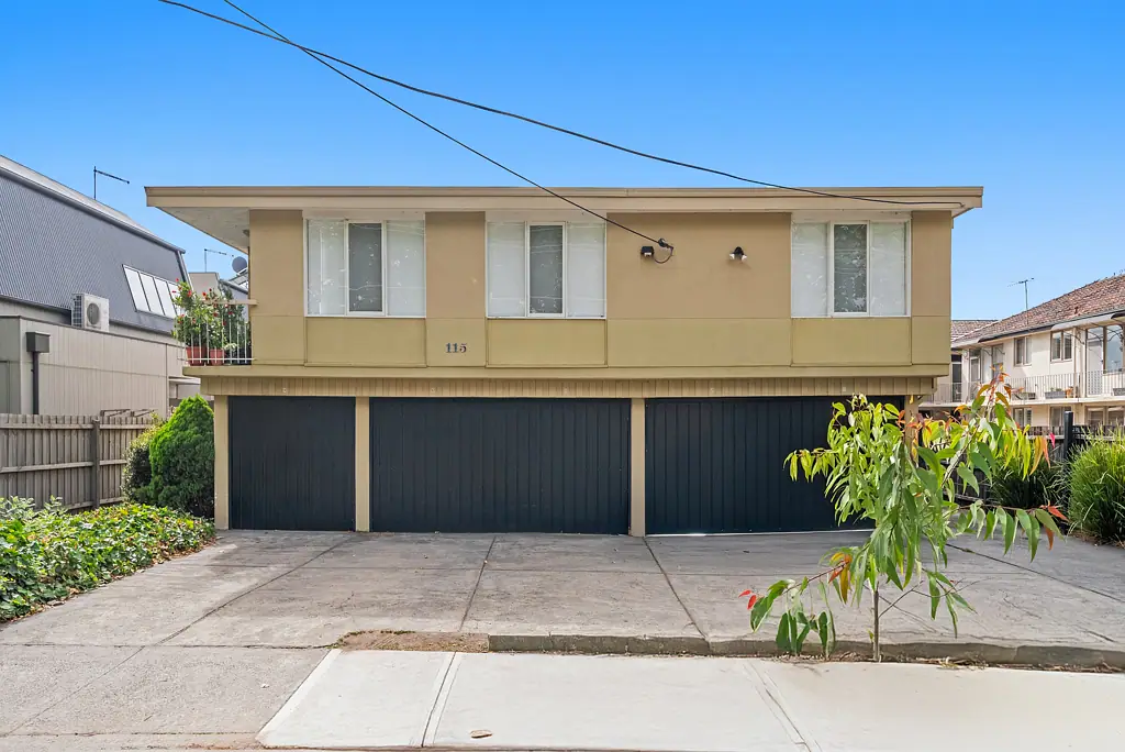 Fairfield 2房  Charming 2 bedroom ground floor apartment with private courtyard and prime location