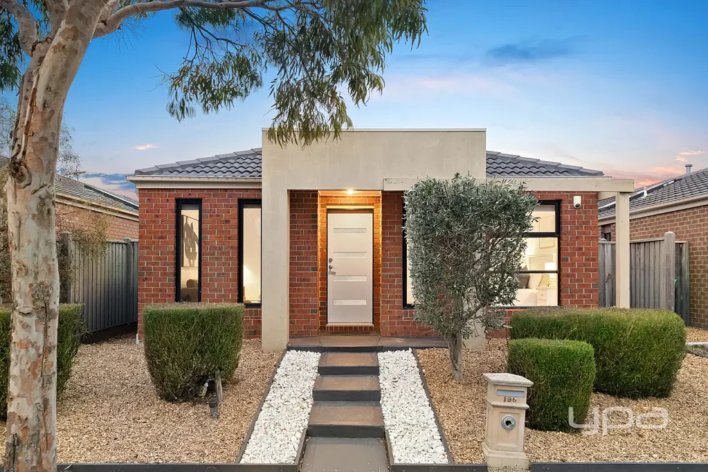 196 Saltwater Promenade, Point Cook, VIC 3030