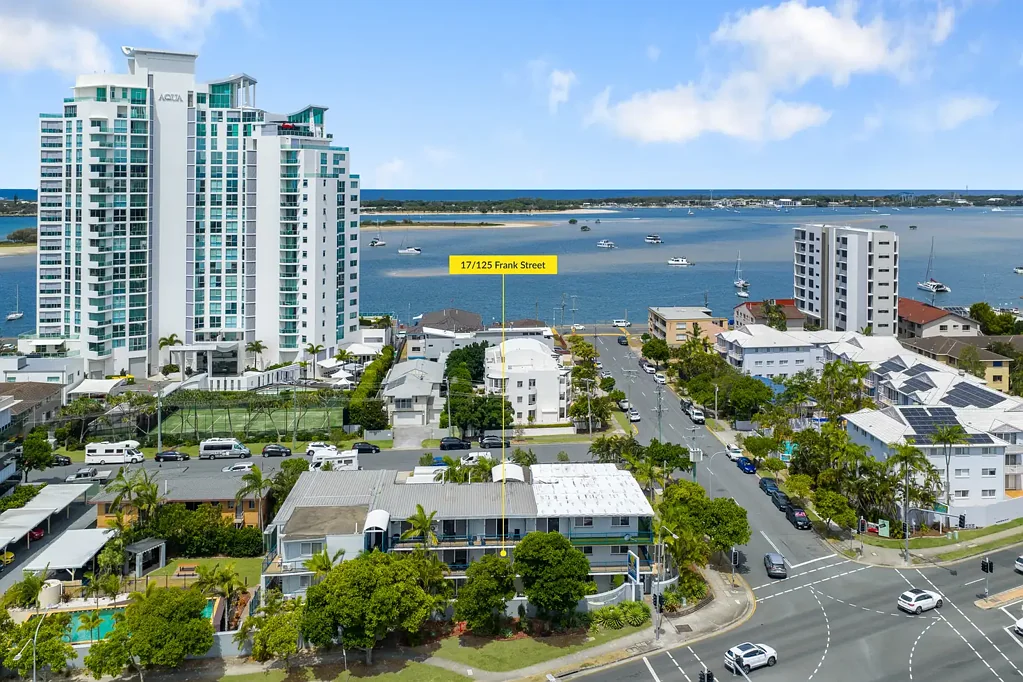 17/125 Frank Street, Labrador, QLD 4215