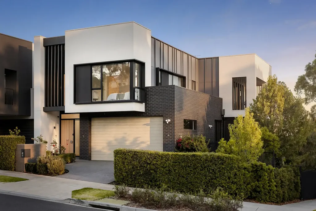41 Silver Leaf Circuit, Doncaster, VIC 3108