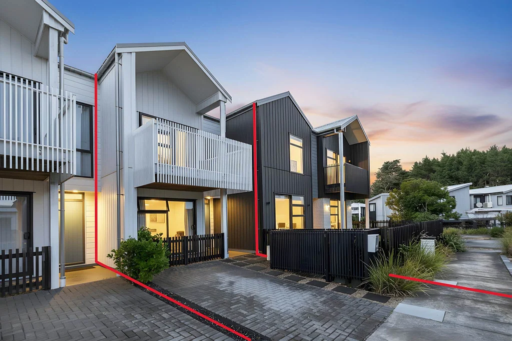 Westgate 2 Bedroom Vendors On The Move!
