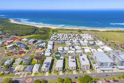 10/55B Caves Beach Road, Caves Beach