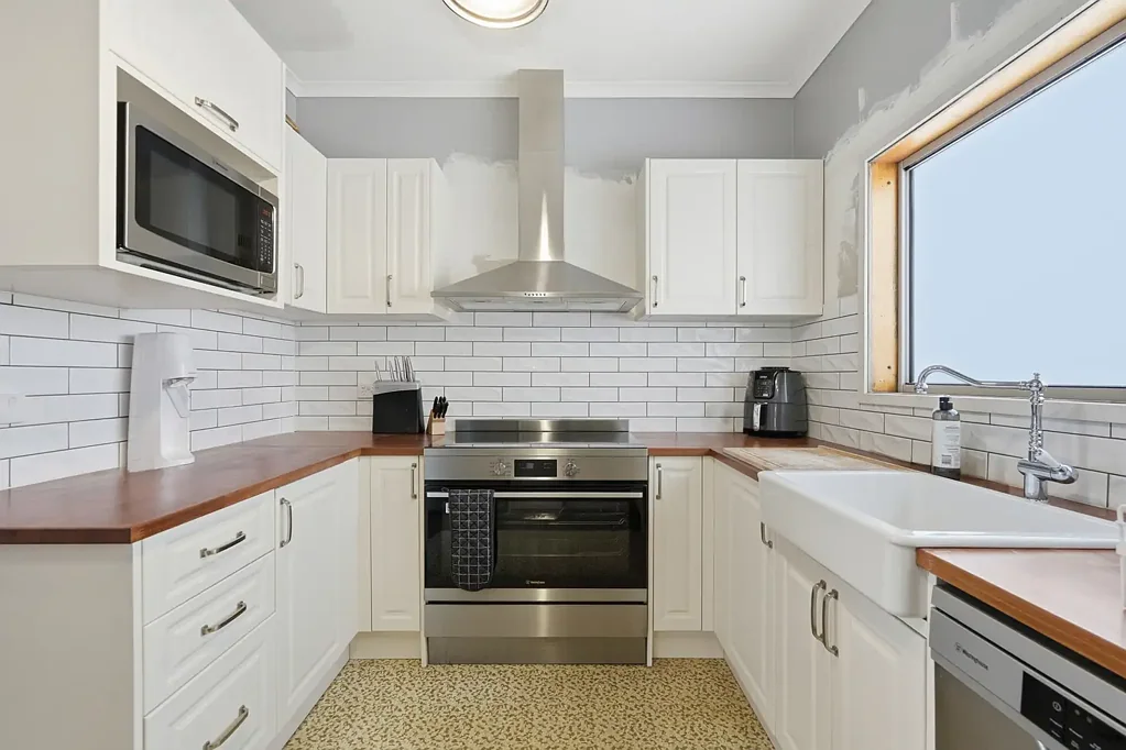 5 Elmsleigh Road, Derwent Park, TAS 7009