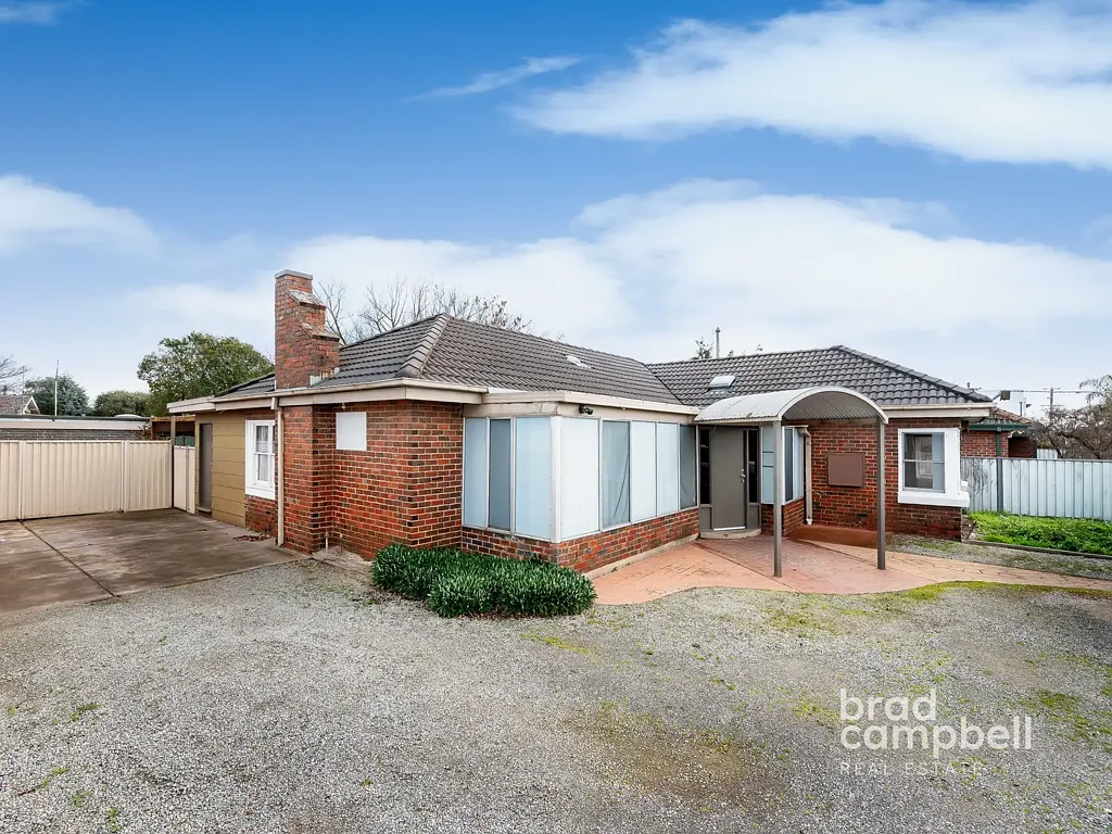 Shepparton 4房  A UNIQUE HOME & BUSINESS OPPORTUNITY