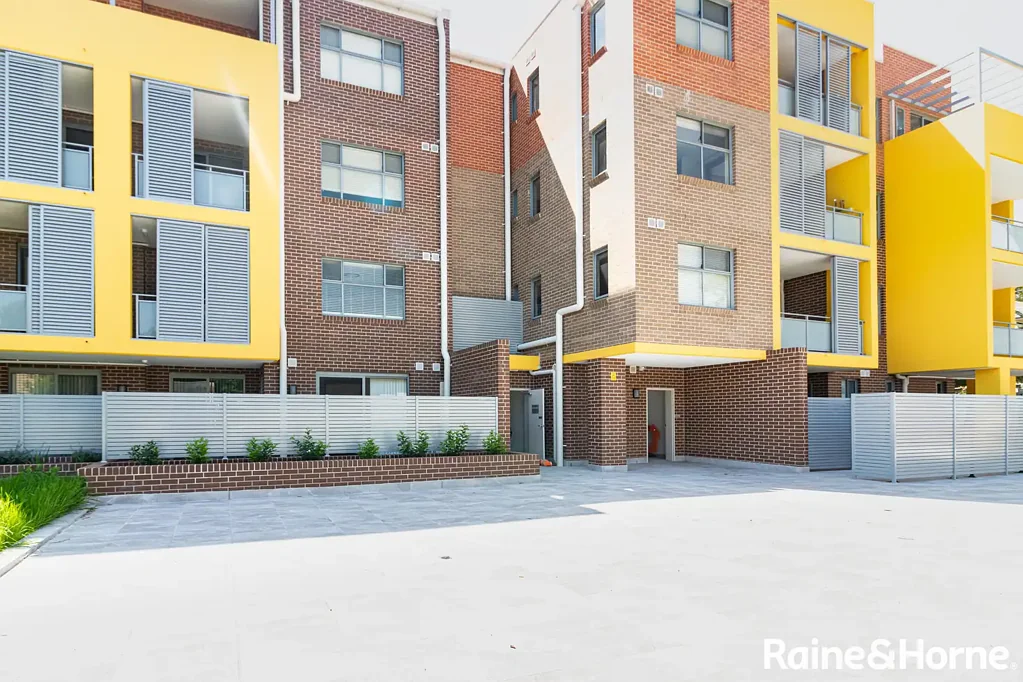 Immaculate 2 Bedroom Apartment in Guildford