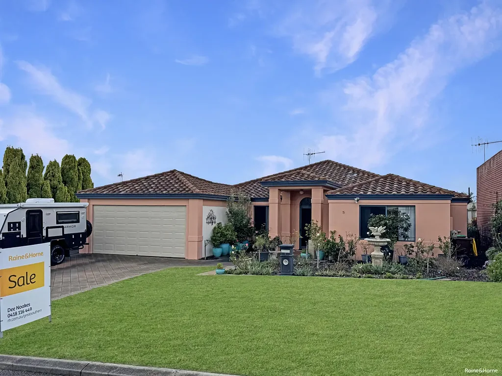 5 Ballard Heights, Spencer Park, WA 6330
