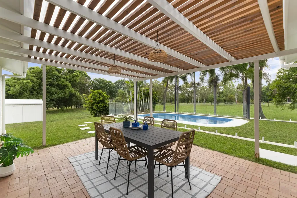 Kelso 4房  Freshly Renovated Family Retreat on a Full Hectare of Space & Lifestyle