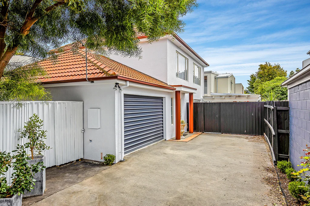 Sydenham 3房  Location, private, sunny and spacious