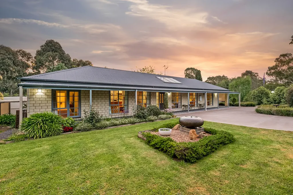 Heathcote 3બેડરૂમ GORGEOUS COUNTRY HOME ON A GENEROUS ALLOTMENT