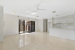 4/142 Padstow Road, Eight Mile Plains