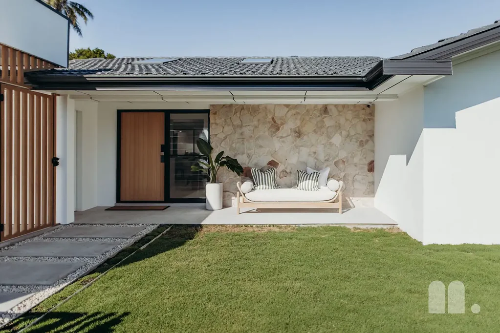 Warners Bay 4房  Stunning renovation, sophisticated indoor/outdoor living & entertaining