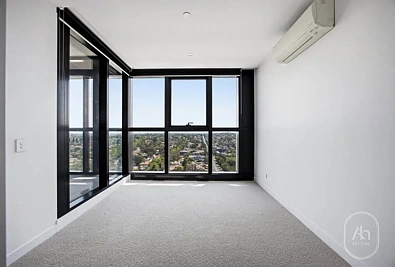2108/3 Young Street, Box Hill, VIC 3128, 3 Bedrooms, 2 Bathrooms, Apartment