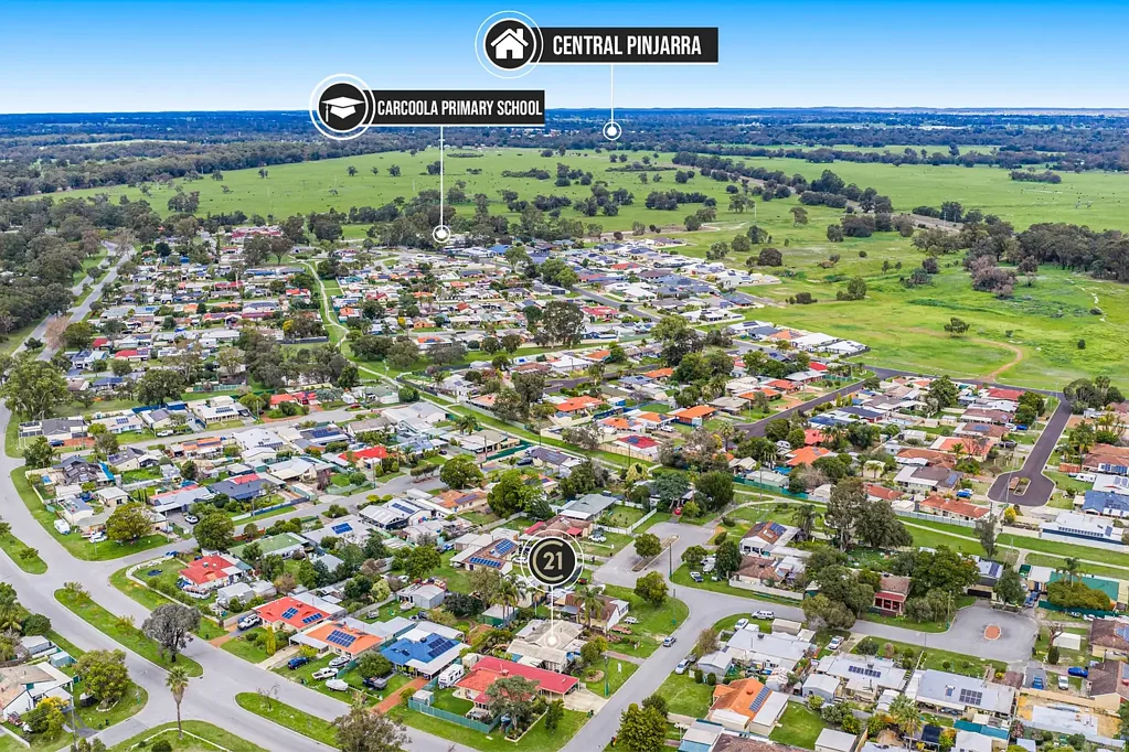 Pinjarra 4房  Space, Character & Endless Potential on a Generous 697m2 Block