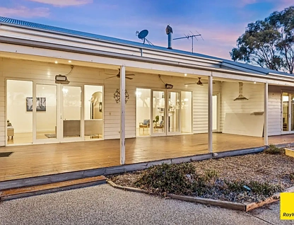 150 Hopetoun Park Road, Hopetoun Park, Western Region, 5 chambres, 3 salles de bain, House