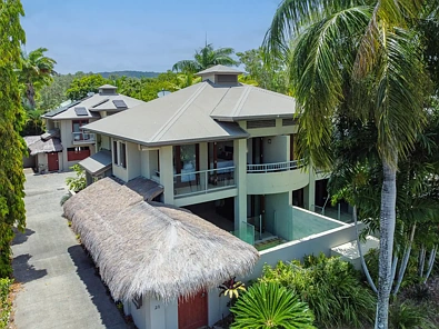 Port Douglas 3房 The 'Watermark' Experience: Where Sophistication Meets the Sand