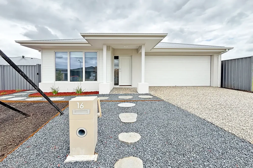 Stunning & Brand New