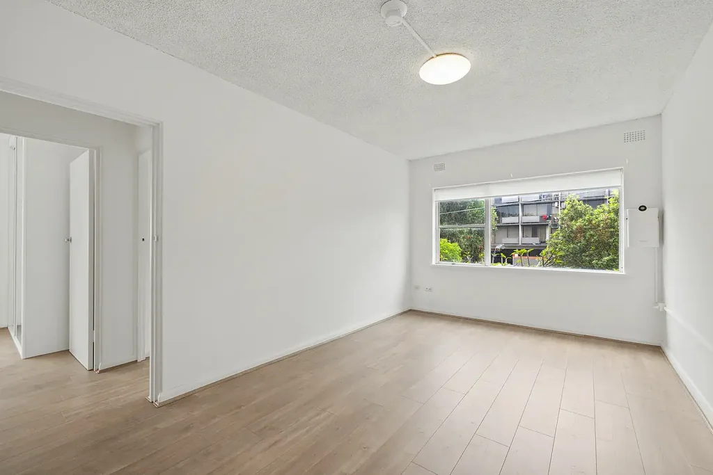 FULLY RENOVATED APARTMENT IN PRIME LOCATION !