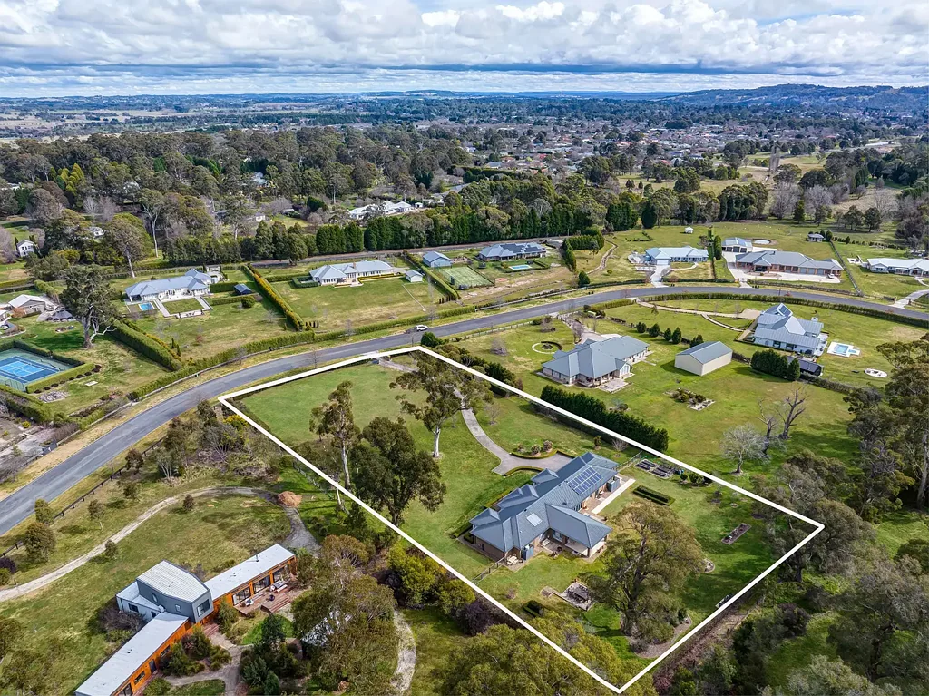 4 Edward Riley Drive, Bowral, NSW 2576