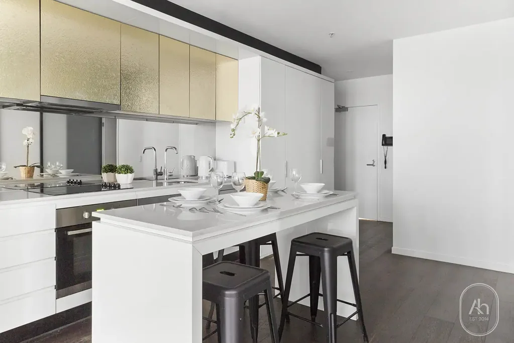Fully Furnished 2-Bedroom, 2-Bathroom Apartment in Prime CBD Location