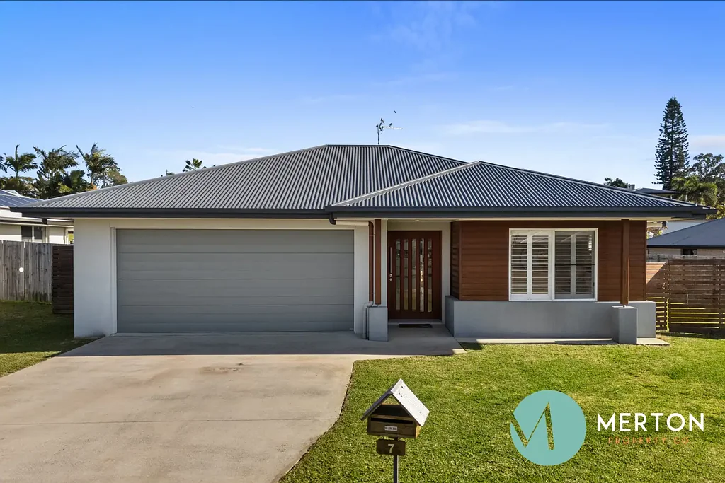 7 Cambridge Circuit, Southside, QLD 4570