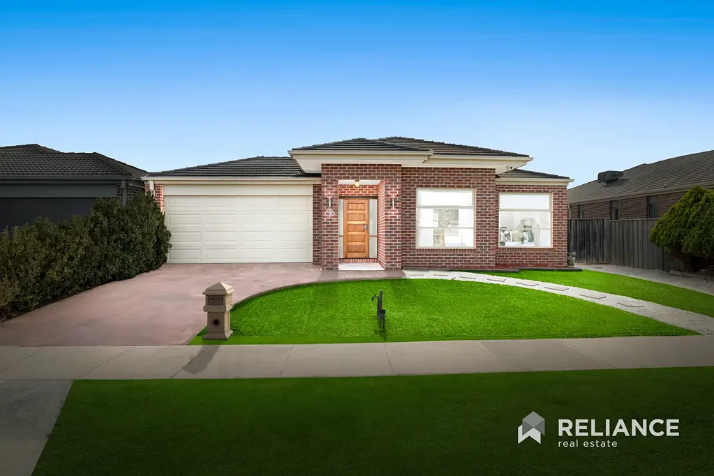 16 Dunlin Crescent, Williams Landing, VIC 3027